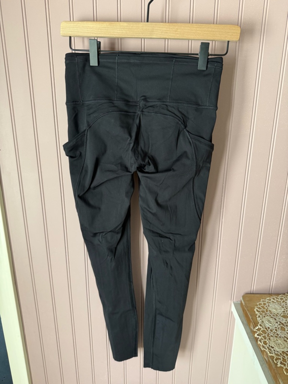 Lululemon fast and free crop- black size 4 - Picture 2 of 5